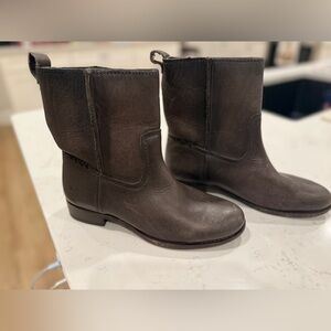 Frye Women's Leather Ankle Pull on short Booties in Rich Brown